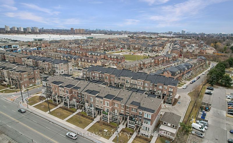 Toronto Townhouse for rent - 2 Bedrooms — photo 16