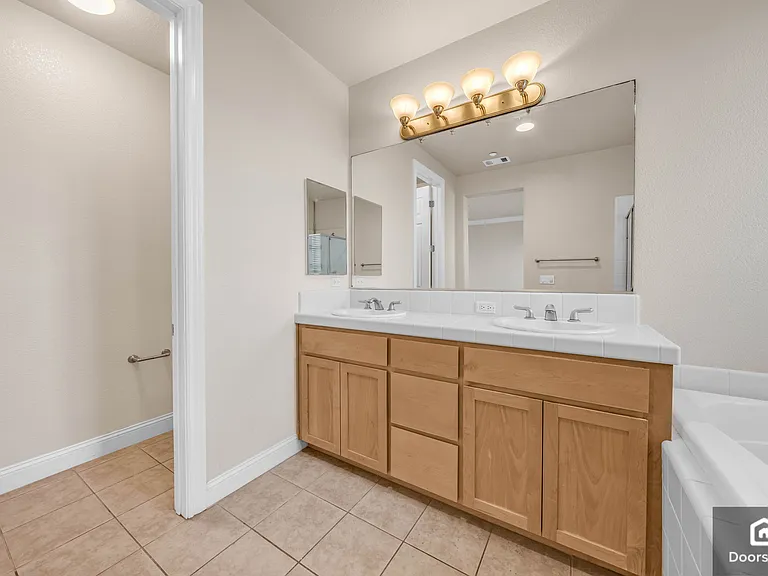 1164 McKay Dr — Photo 25