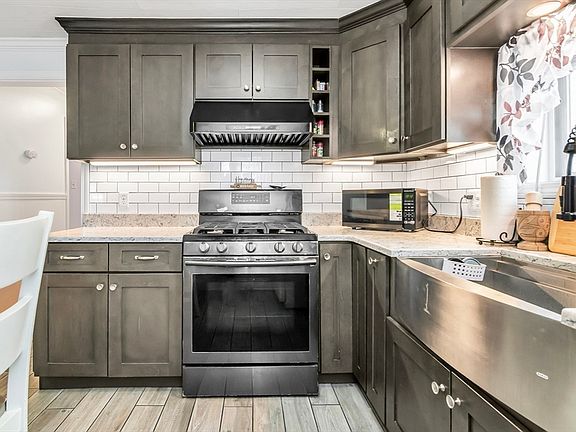 5th image of 116 Weare St