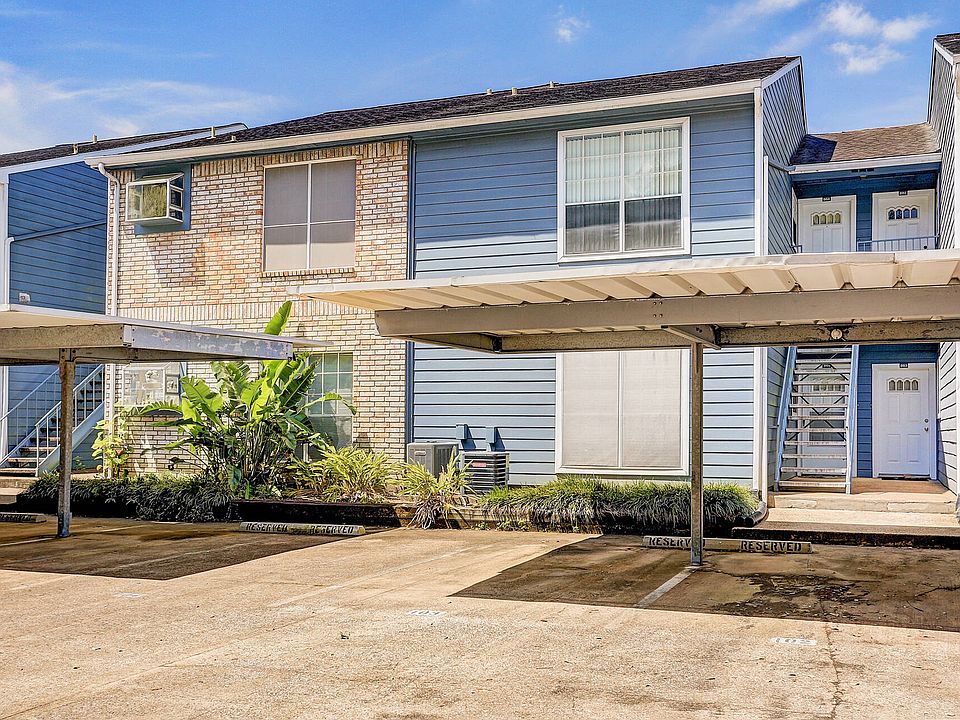 1st image of 2323 Fairwind Dr APT 865