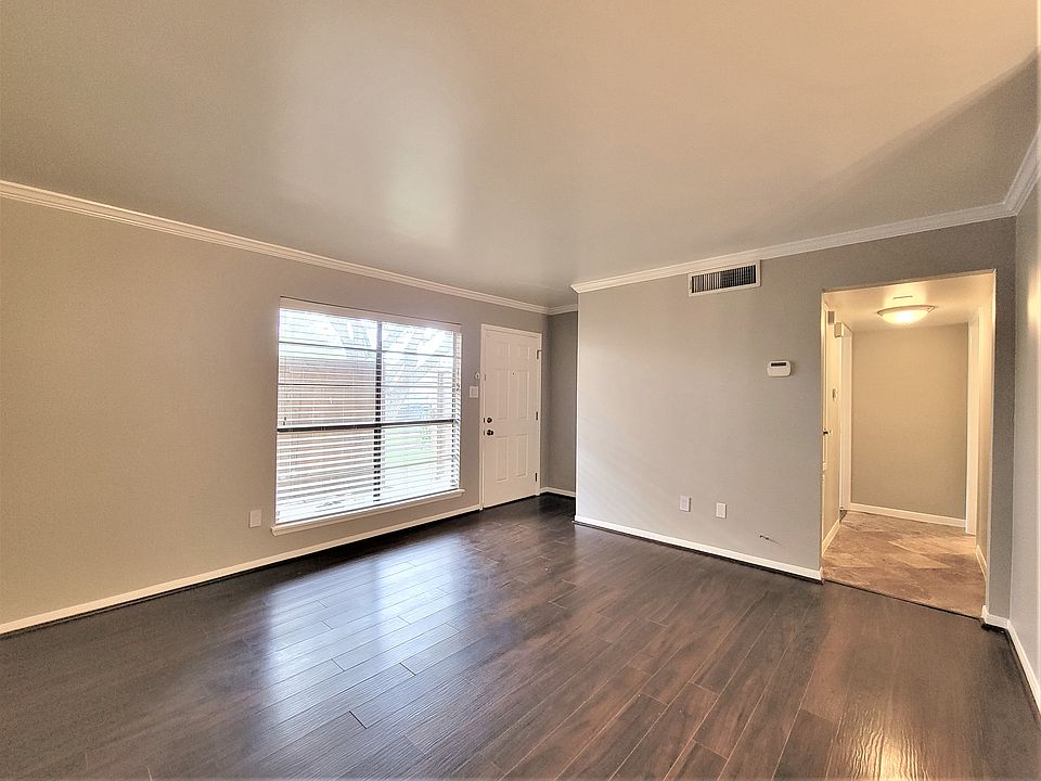 living room_11182022