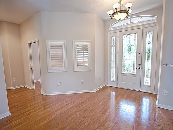5th image of 39400 Treeline Dr