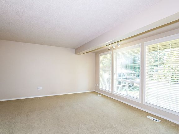 3rd image of 15311 103rd Avenue Ct E