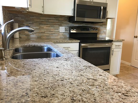 3rd image of 3355 Melody Ln