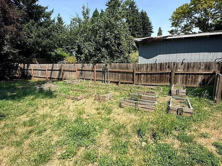 1399 Maclay Dr — Photo 24