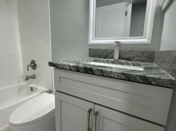 5205 Bayside Dr, Greenacres, FL 33463