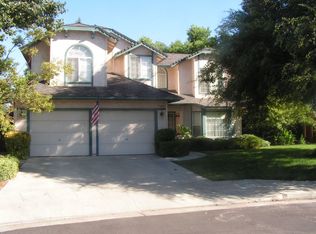 1052 Fremont Ave, Clovis, CA 93612