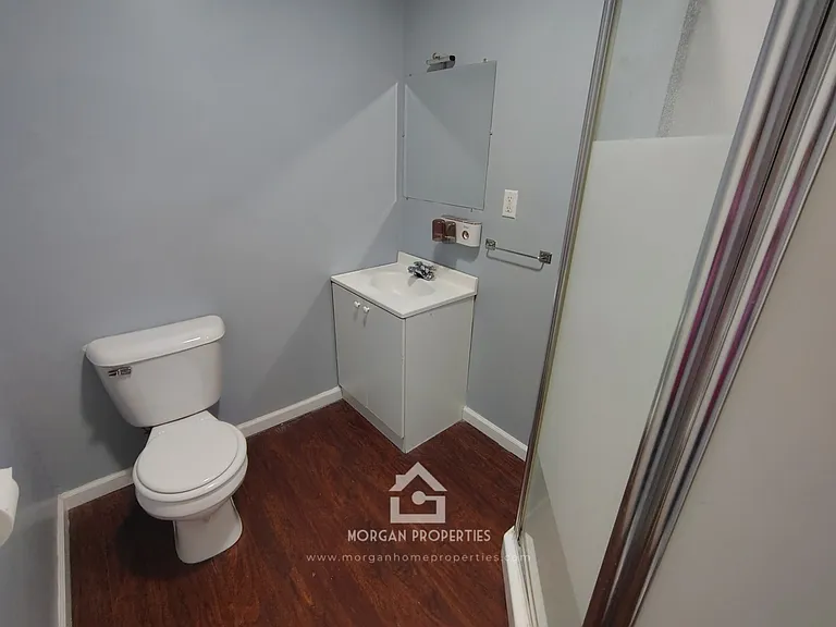 902 S Anderson St — Photo 3
