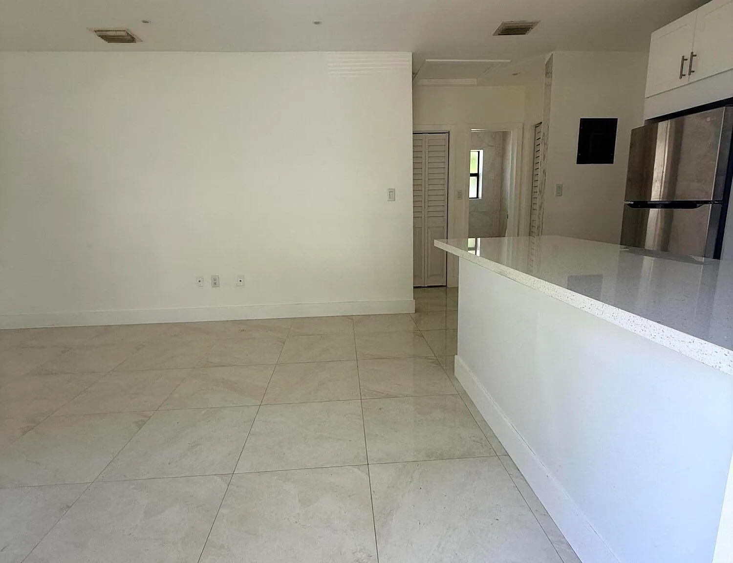 2 bed, 2.0 bath, 1049 sqft, $2,500 — Photo 4