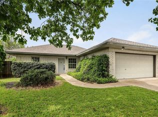 435 Bent Wood Dr, Leander, TX 78641