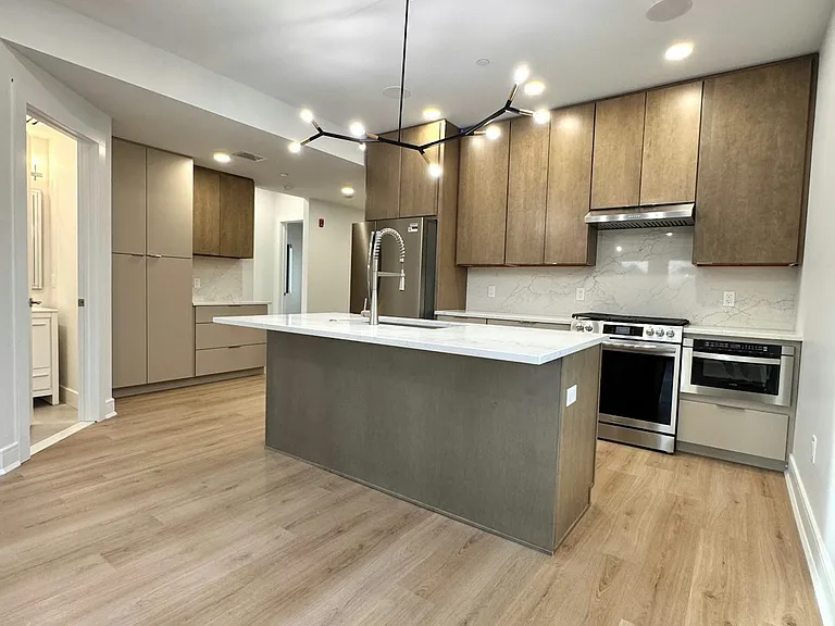 85 W High St #2R — Photo 11