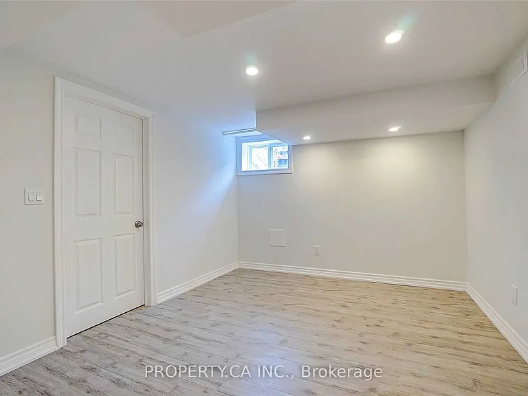 39 Farrell Ave — Photo 22