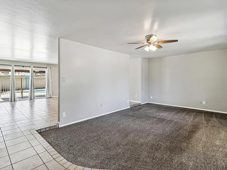 3039 W Glenn Dr — Photo 4