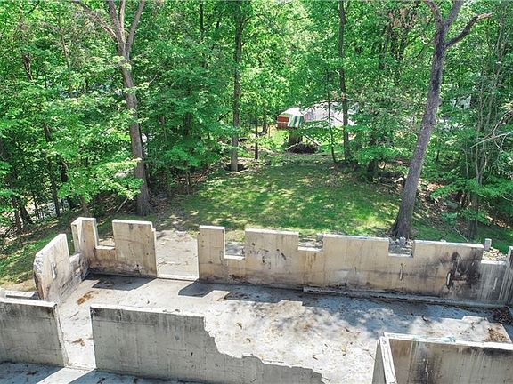 3rd image of 2 Birch Ct