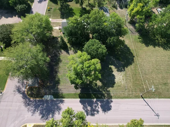 211 N Prairie St, Sherburn, MN 56171