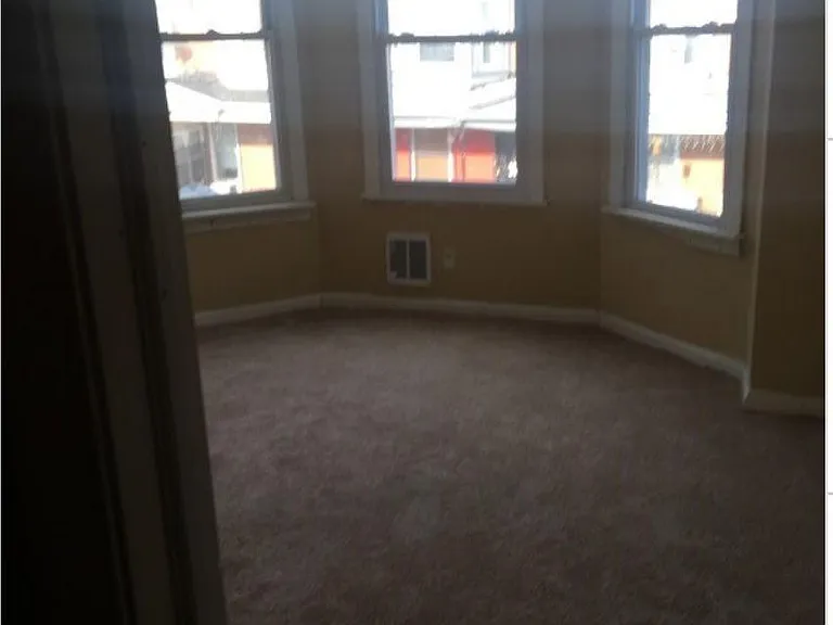 33 S Millick St — Photo 2