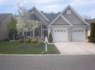 22 Oakmont Ln, Jackson, NJ 08527