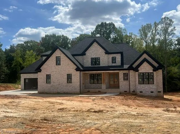 7603 Pemberley Dr, Oak Ridge, NC 27310