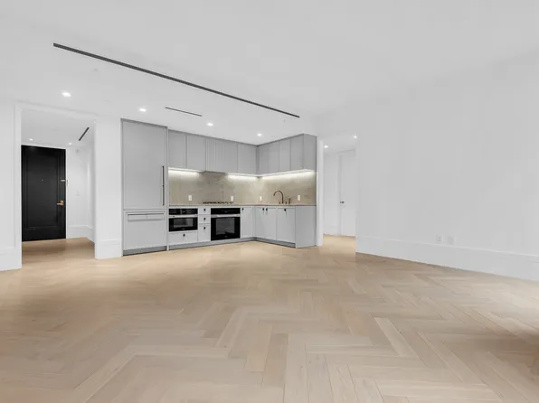 310 East 86th Street image 7 of 16