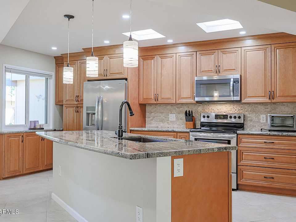 1st image of 13816 N 109TH Avenue
