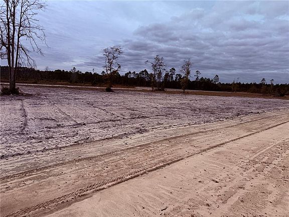 2nd image of 14 Wiregrass Ln