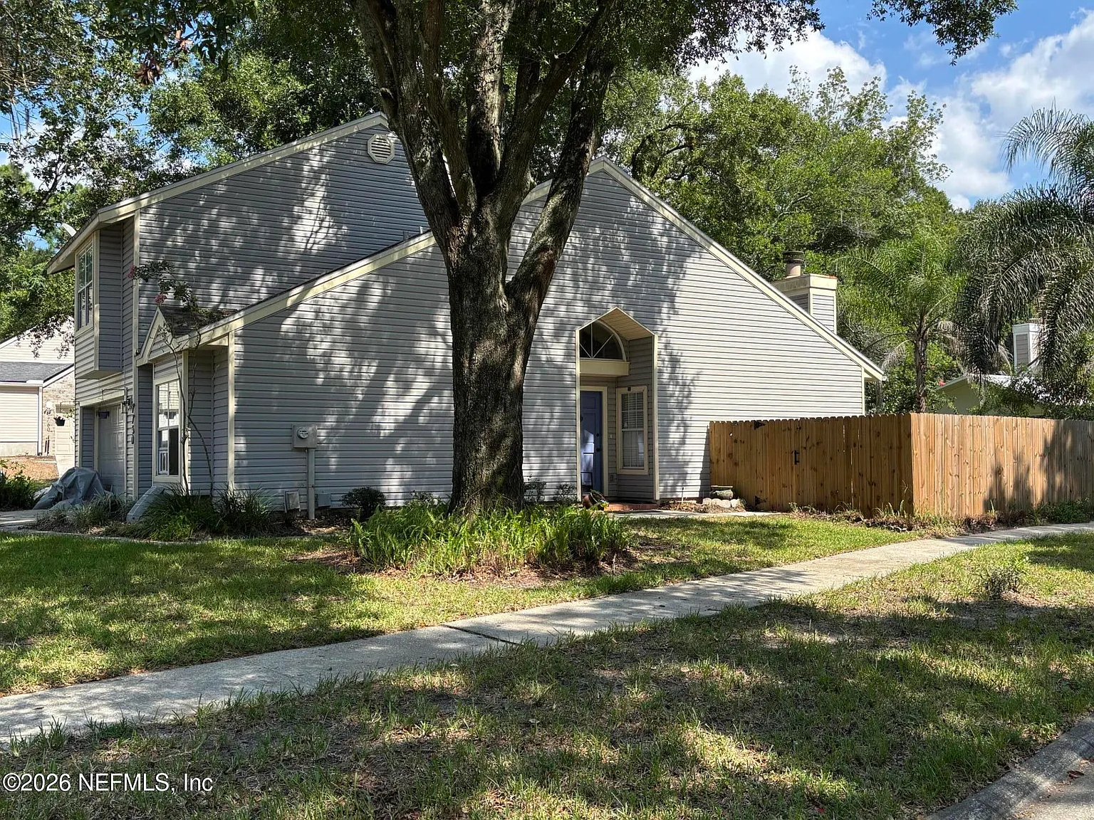 2 bed, 2.0 bath, 1431 sqft, $2,000 — Photo 3