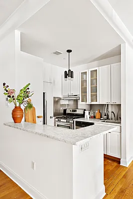 Sold by Level Group | media 4