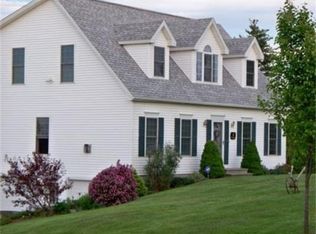 215 Dresser Hill Rd, Dudley, MA 01571