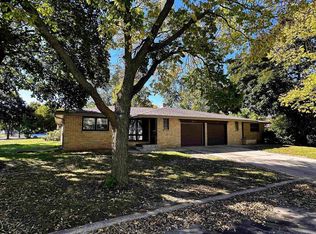 803 Sunny View Ave, De Pere, WI 54115