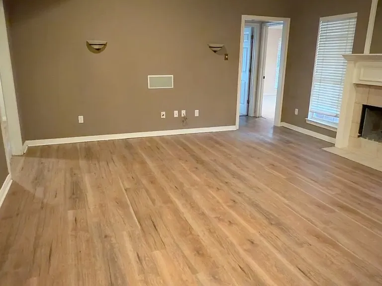 904 Oakmont Dr — Photo 14