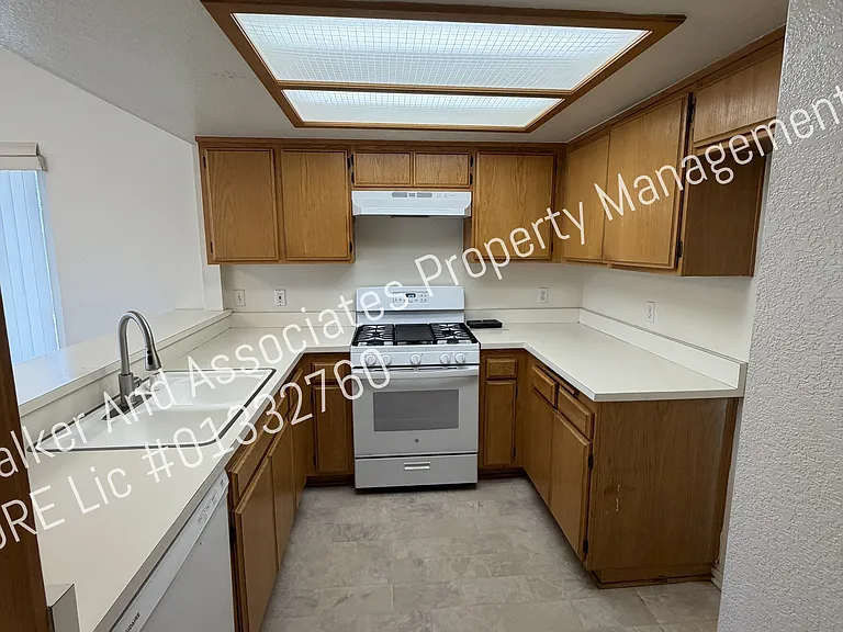 122 Goodwin Rd #1 — Photo 9