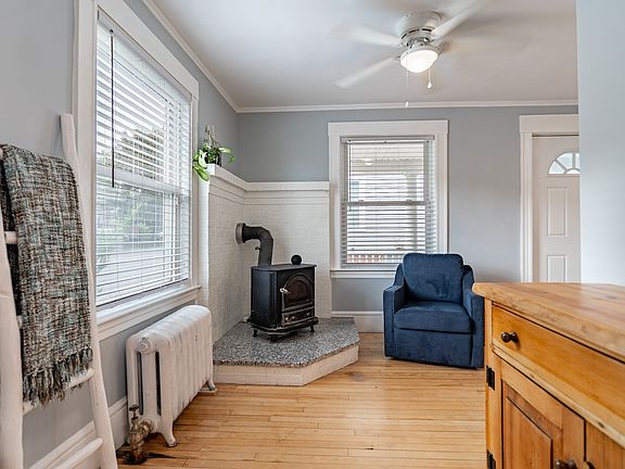 4th image of 45 S Pine St
