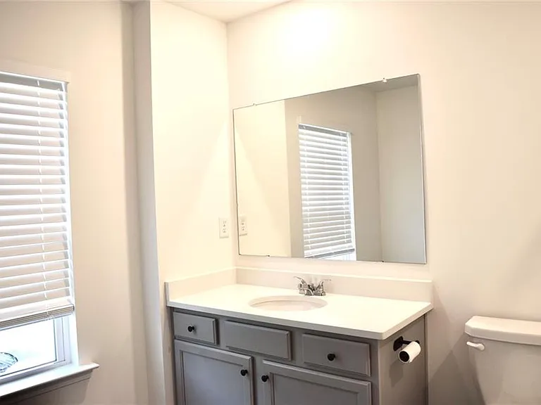 541 Ruths Dr — Photo 33