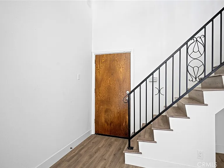 6406 Denny Ave #5 — Photo 3