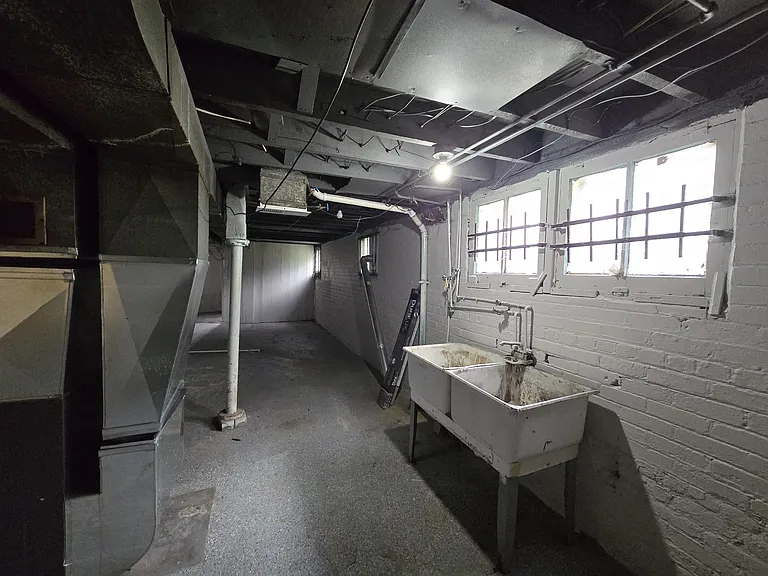 1690 W Euclid St — Photo 10