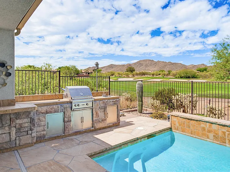 1788 W Dion Dr — Photo 2