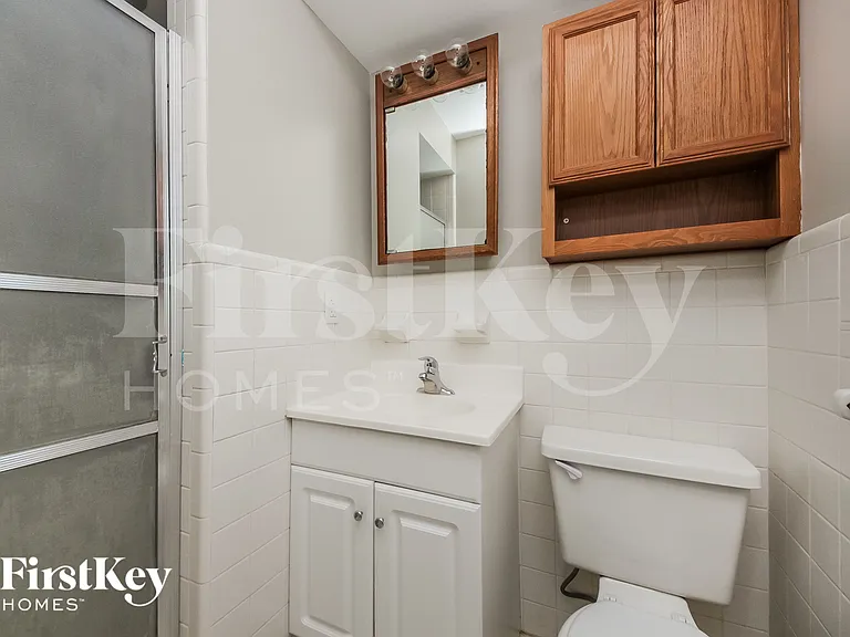 504 Saint Dunstan Way — Photo 15