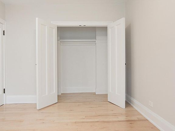 5th image of 15100 Detroit Ave #2