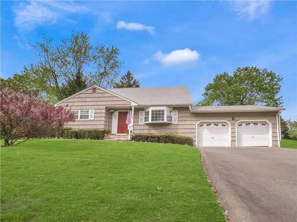 337 Gilbert Avenue, Pearl River, NY 10965