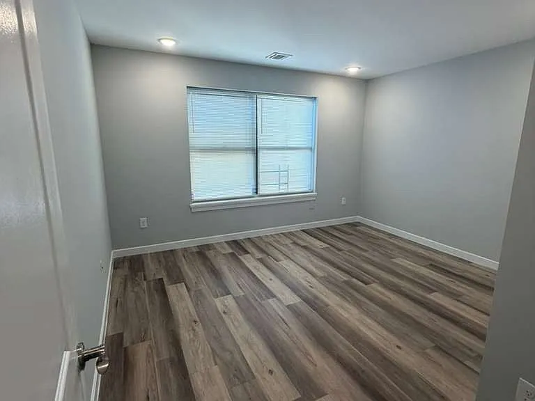 77 Park Ave #1 — Photo 4