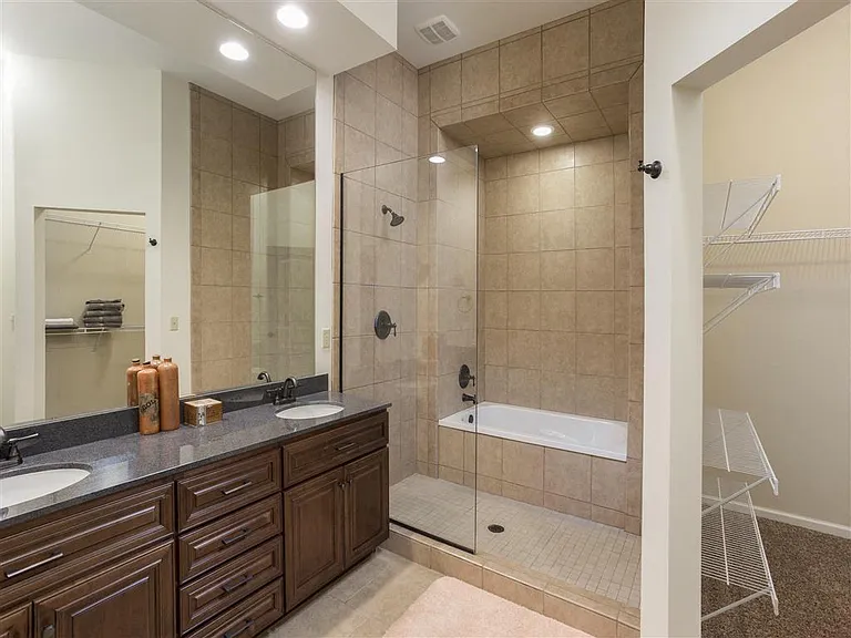 Village at Aspen Place — Photo 29