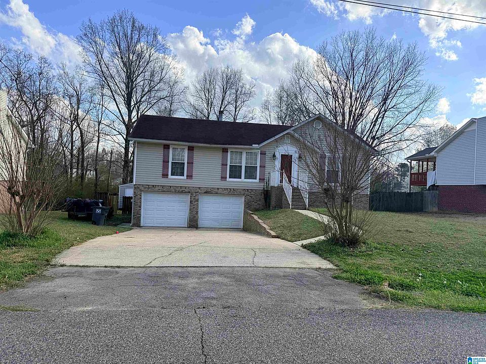 1st image of 585 Kennedy Rd