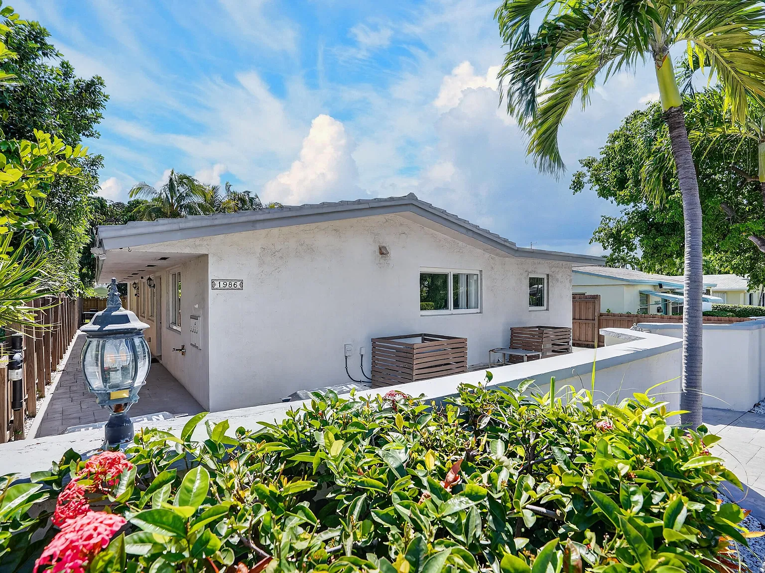 2 bed, 1.0 bath, 650 sqft, $2,400 — Photo 4