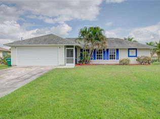 821 SW 10th Pl, Cape Coral, FL 33991