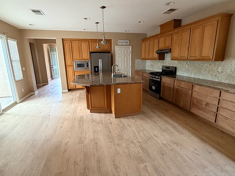 702 N San Marcos Dr — Photo 32