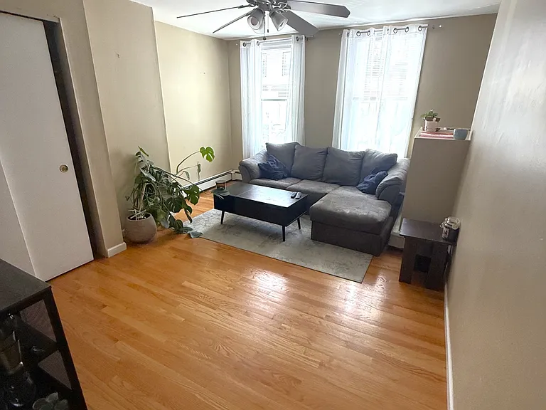 518 E 3rd St #1 — Photo 1