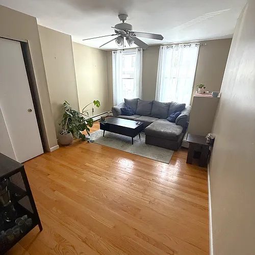 518 E 3rd St #1 Photo 1