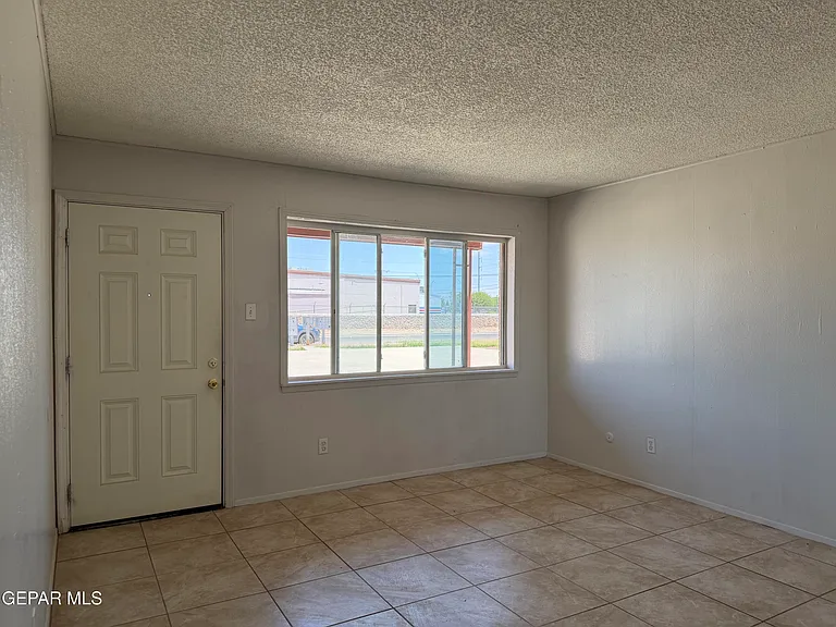 9606 Montrose Ct #11 — Photo 5