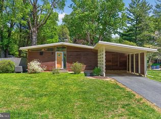 2931 Pine Spring Rd, Falls Church, VA 22042