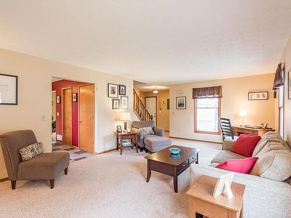 4th image of 3915 Buckskin Ct